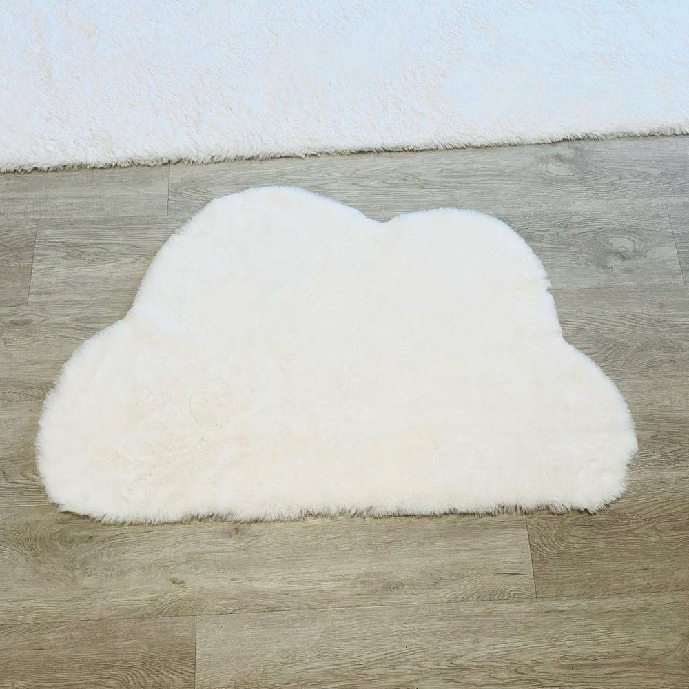 Cloud Shaped Accent Rug - Picture 2 of 2